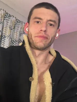 here my grow crackle in your ear as I make you feel like daddys pretty girl