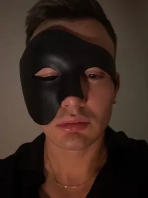 Calm, confident voice. I don\'t rush conversations. If you\'re here, you have my full attention.